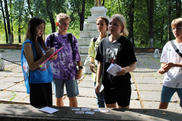 27 августа в рамках празднования Дня города Ярцево состоялся молодежный квест «История родного города» - фото - 3