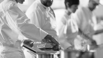 шеф-поваров Смоленской области приглашают поучаствовать в Национальном гастрономическом конкурсе «Лавры-2026» - фото - 1