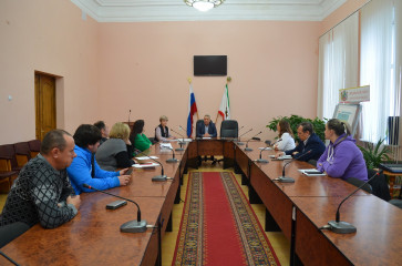 владимир Макаров провел совещание по вопросам оказания помощи семьям участников специальной военной операции - фото - 3