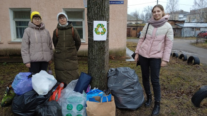 эколого-благотворительная акция по раздельному сбору вторсырья «Собирай! Разделяй! Сдавай!» - фото - 3